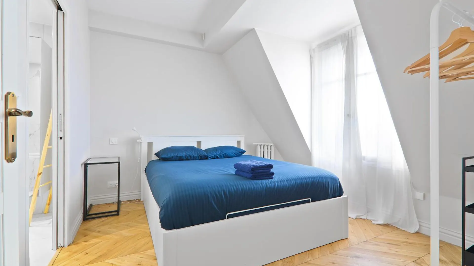 Apartment Quartier Rue De La Paix Free Netflix