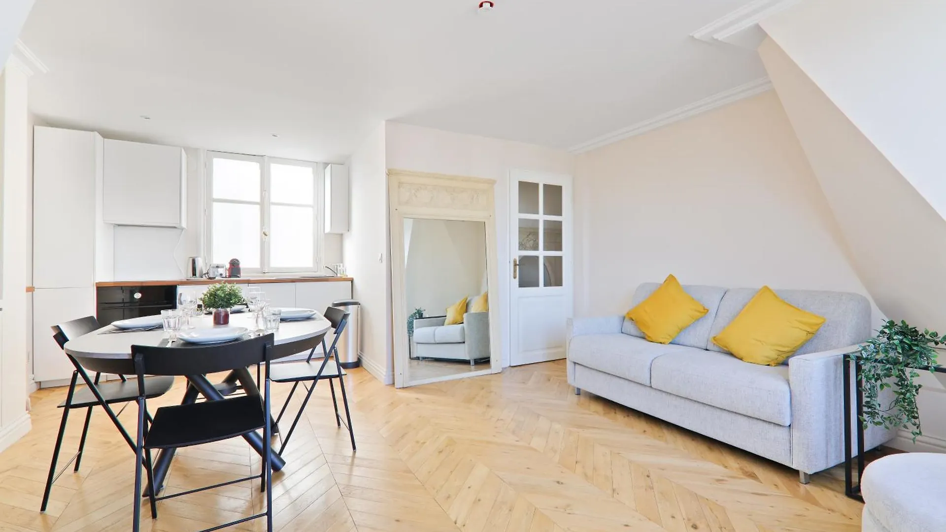 Quartier Rue De La Paix Free Netflix * Paris