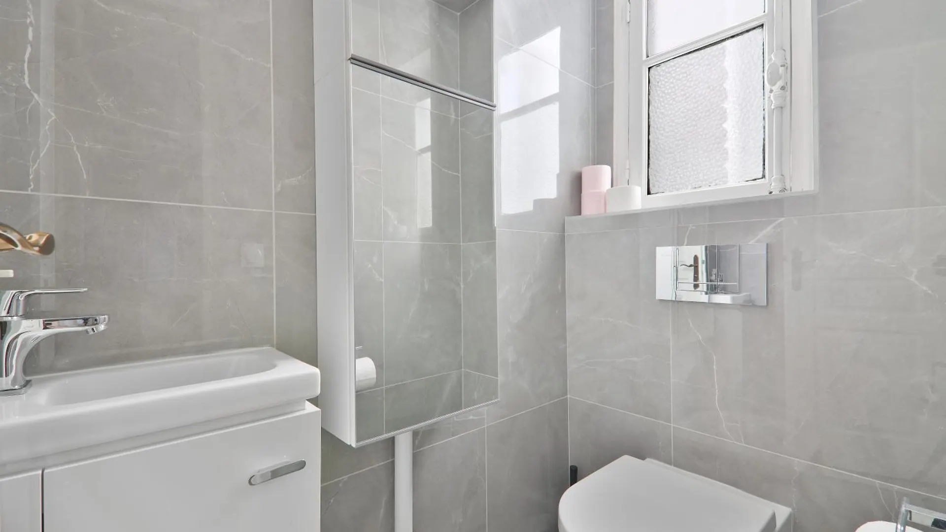 Quartier Rue De La Paix Free Netflix Apartment