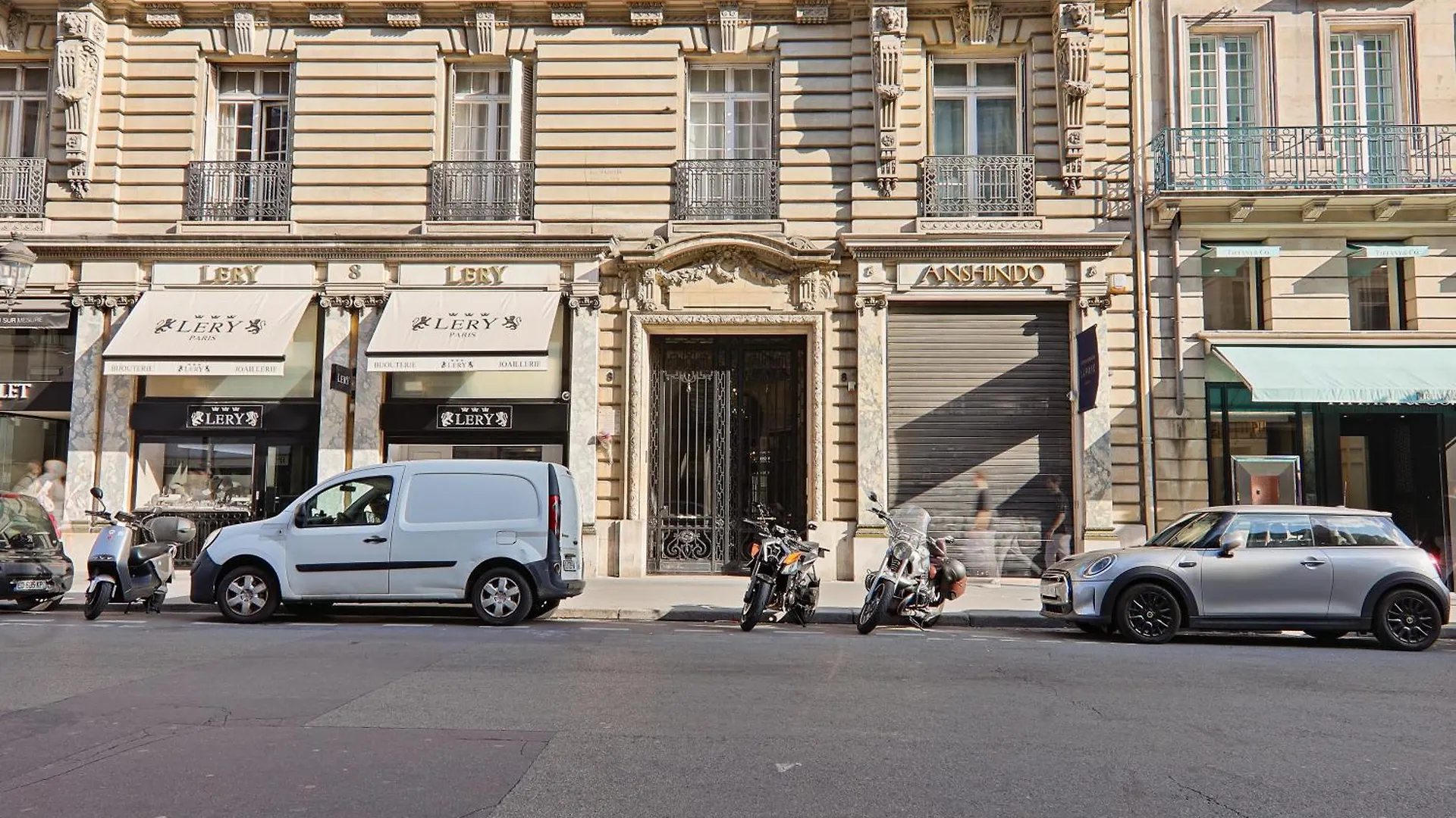 Quartier Rue De La Paix Free Netflix * Paris